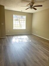 21B 1st St in Greenville, SC - Building Photo - Building Photo