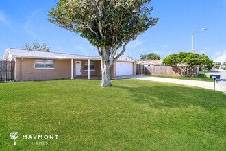 3724 Redwood Dr in Holiday, FL - Building Photo - Building Photo