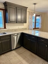 184 Safford St, Unit 1 in Quincy, MA - Building Photo - Building Photo