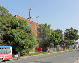 Dundurn Lofts in Hamilton, ON - Building Photo - Building Photo