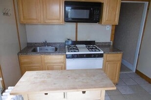 206 Ripka St, Unit Second Floor