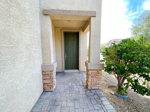 9057 Spinning Wheel Ave in Las Vegas, NV - Building Photo - Building Photo