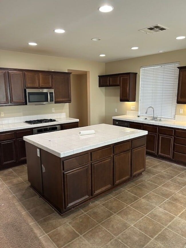 29585 Peacock Mountain Dr in Menifee, CA - Foto de edificio - Building Photo