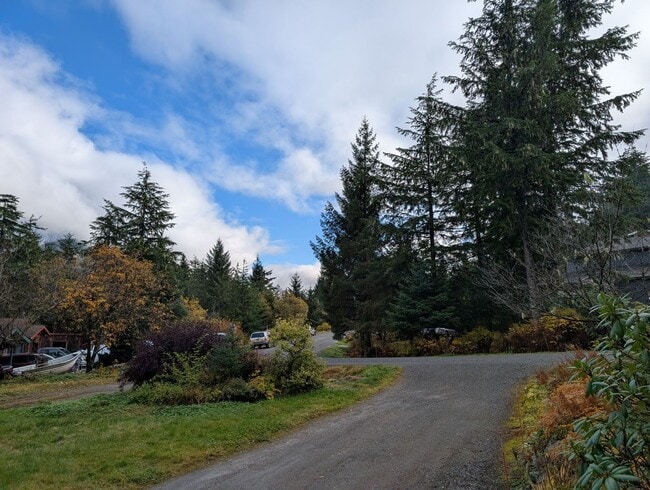 6754 Marguerite St in Juneau, AK - Building Photo - Building Photo