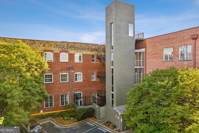 property at 490 Marietta St NW