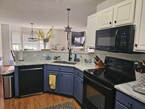 131 Wellsboro Ct in King, NC - Building Photo - Building Photo