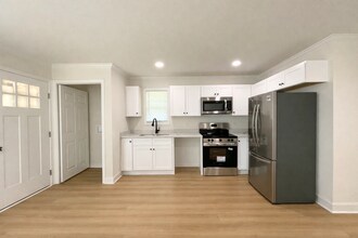 549 N Peter St in Athens, GA - Building Photo - Building Photo