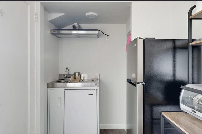 251 C St in Redwood City, CA - Building Photo - Building Photo