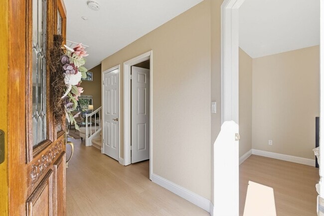 121 Haslemere Ct in Lafayette, CA - Building Photo - Building Photo