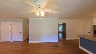 8196 S Logan Ct in Littleton, CO - Building Photo