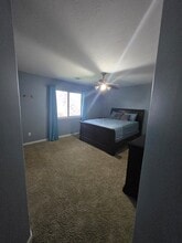 10000 Nanak Dr in Sugar Land, TX - Building Photo - Building Photo