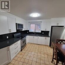 82 John Lindsay Ct in Toronto, ON - Building Photo - Building Photo