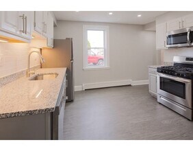 259 Calvary St in Waltham, MA - Building Photo - Building Photo