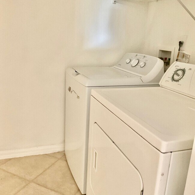 6533 Emerald Dunes Dr in West Palm Beach, FL - Building Photo - Building Photo