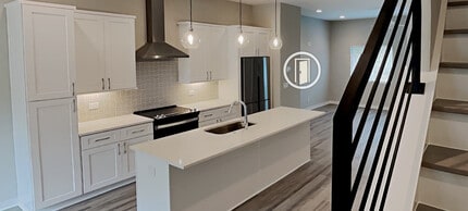 Room in Townhome on Gregg St in Raleigh, NC - Building Photo - Building Photo