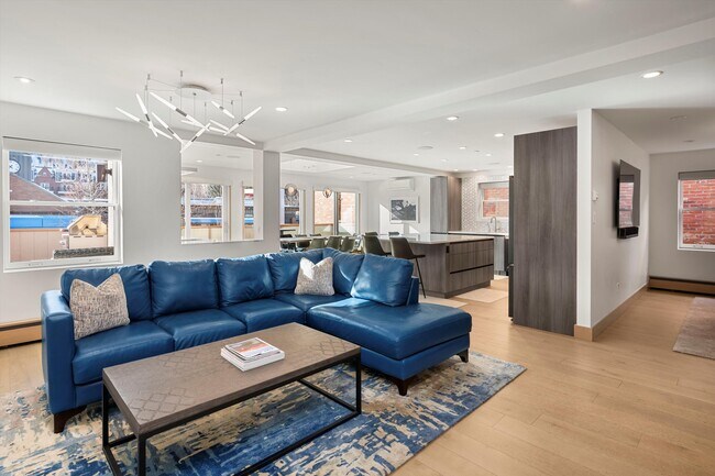 447 E Cooper Ave in Aspen, CO - Foto de edificio - Building Photo