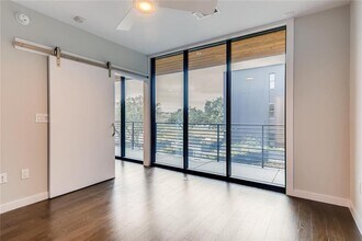 900 S 1st St in Austin, TX - Building Photo - Building Photo