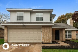 8328 O Hara Ln in Fort Worth, TX - Building Photo