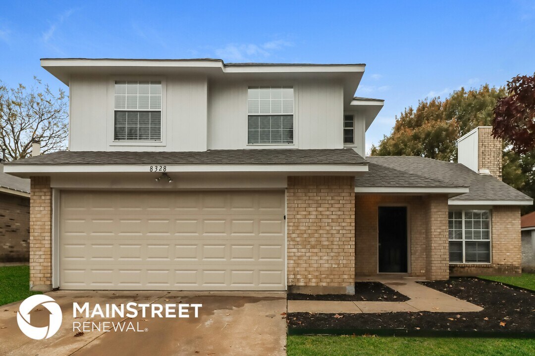 8328 O Hara Ln in Fort Worth, TX - Foto de edificio