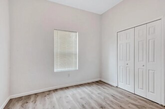 813 W 9th St, Unit 813 in Dallas, TX - Building Photo - Building Photo