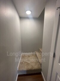 208 SE 5th Ave photo'