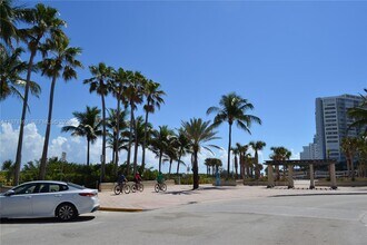 300 74th St in Miami Beach, FL - Building Photo - Building Photo