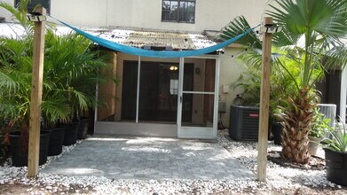 4002 Brigadoon Cir in Clearwater, FL - Building Photo - Building Photo