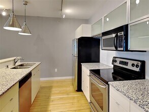 1111 S Akard St-Unit -309 in Dallas, TX - Building Photo - Building Photo