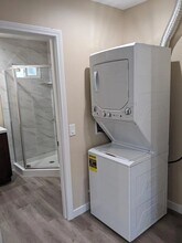 8434 Phlox Dr in Buena Park, CA - Building Photo - Building Photo