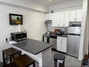 WEST 73 STREET in New York, NY - Building Photo - Building Photo