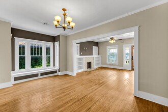 410 Washington Ave in Sand Springs, OK - Building Photo - Building Photo