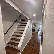 3801 Menchaca Rd in Austin, TX - Building Photo - Building Photo