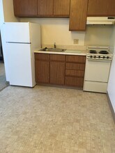 311 W Front St, Unit B in Findlay, OH - Building Photo - Building Photo