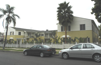 1901 N Edgemont St in Los Angeles, CA - Building Photo - Building Photo