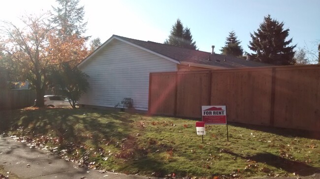 5138 Skyline Village Loop S in Salem, OR - Building Photo - Building Photo