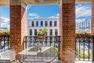 601 Pennsylvania Ave NW in Washington, DC - Building Photo