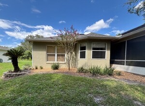 2704 Red Wing Village in DeLand, FL - Building Photo - Building Photo