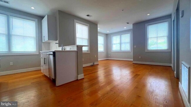 property at 1209 G St SE