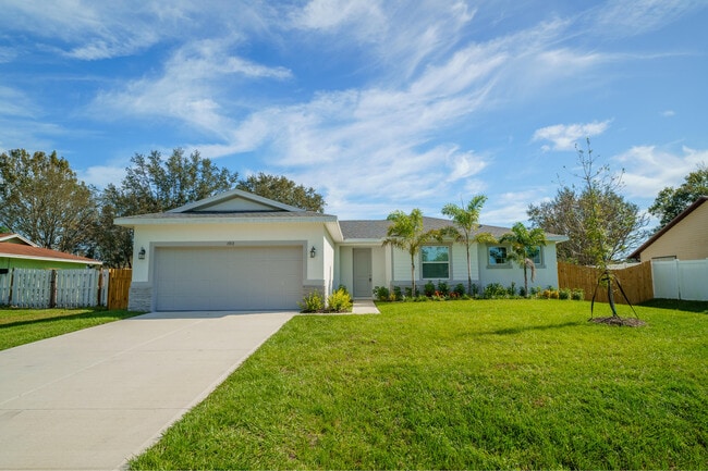 property at 1913 SW Beauregard St