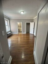 112 Lincoln St, Unit 109 in East Orange, NJ - Building Photo