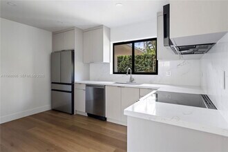 1618 SW 18th St in Miami, FL - Building Photo - Building Photo