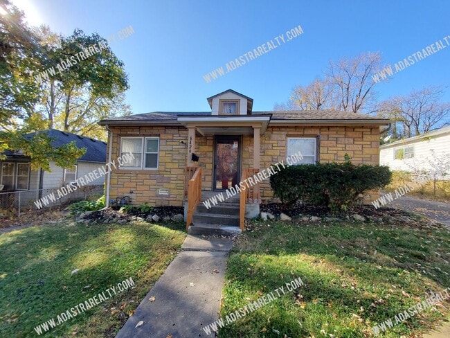 8426 Wayne Ave