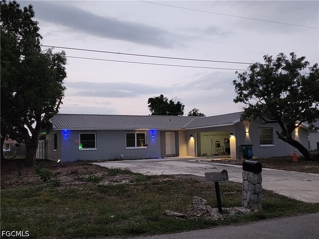 property at 1403 SE 11th St