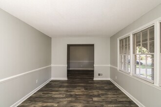 425 Shelton Dr in Columbia, SC - Building Photo - Building Photo