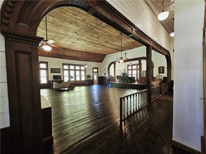 1100 S Tyler St in Thornton, TX - Building Photo - Building Photo