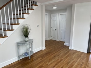 9 App Ct in Woburn, MA - Foto de edificio - Building Photo