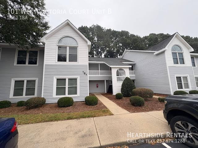 101 W Victoria Ct