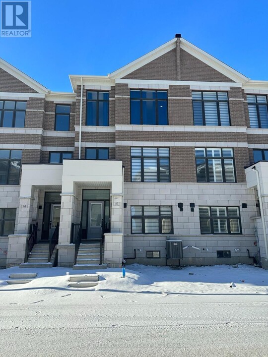 82 Millman Ln in Richmond Hill, ON - Building Photo