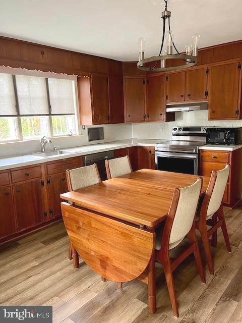 355 Rockdale Dr in Coatesville, PA - Building Photo