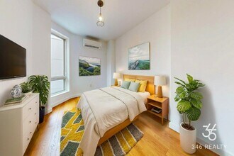 Myrtle Avenue in Brooklyn, NY - Foto de edificio - Building Photo